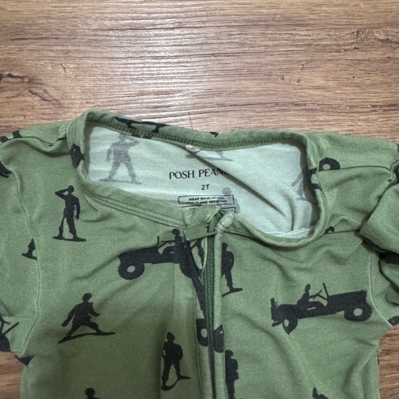 Posh peanut sleeper - Picture 2 of 3